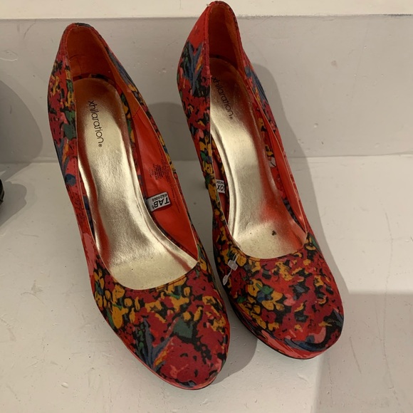 Xhiliration Floral Pumps Size 9.5 - Picture 2 of 6
